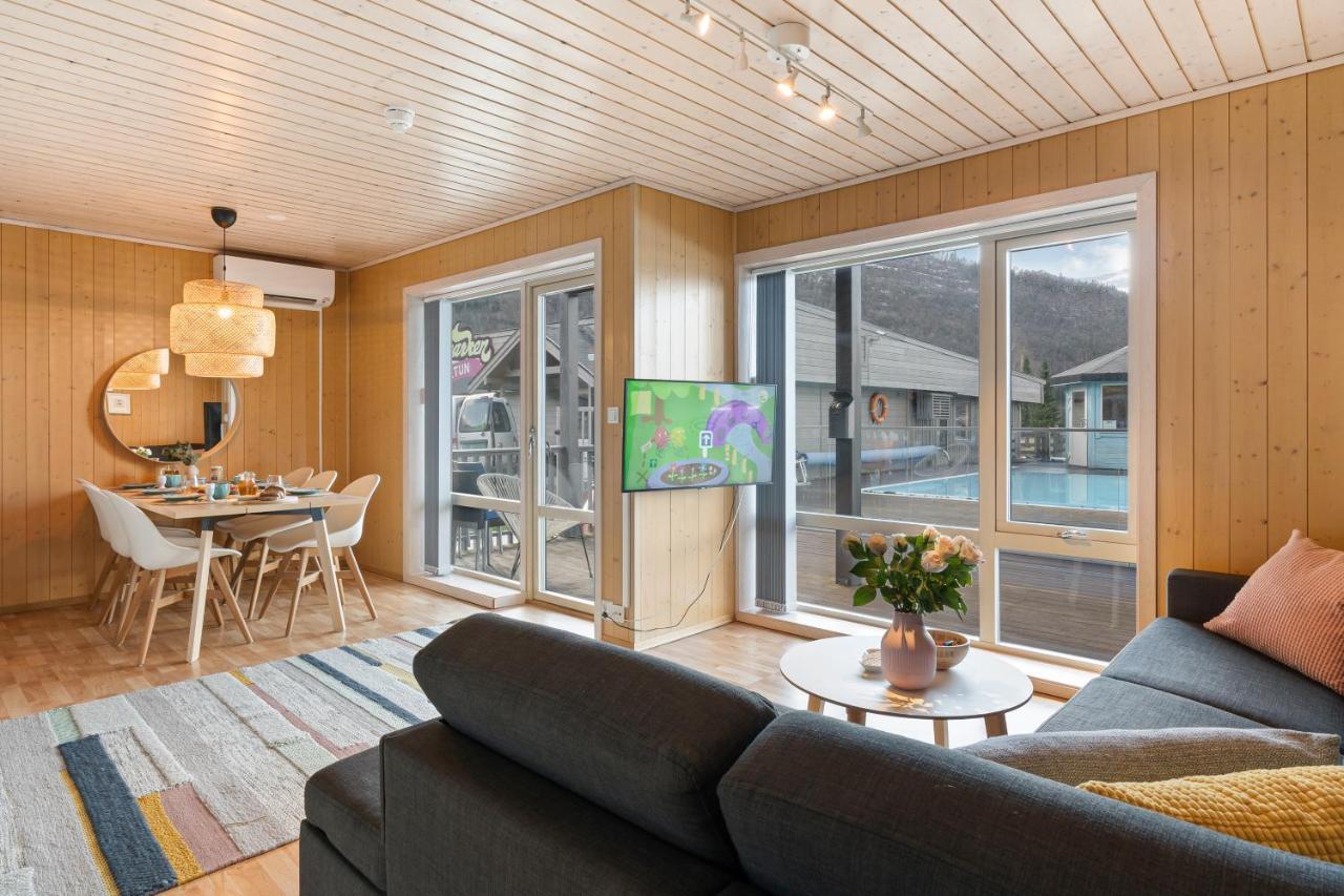 Mikkelparken Ferietun Hotel Kinsarvik Kültér fotó