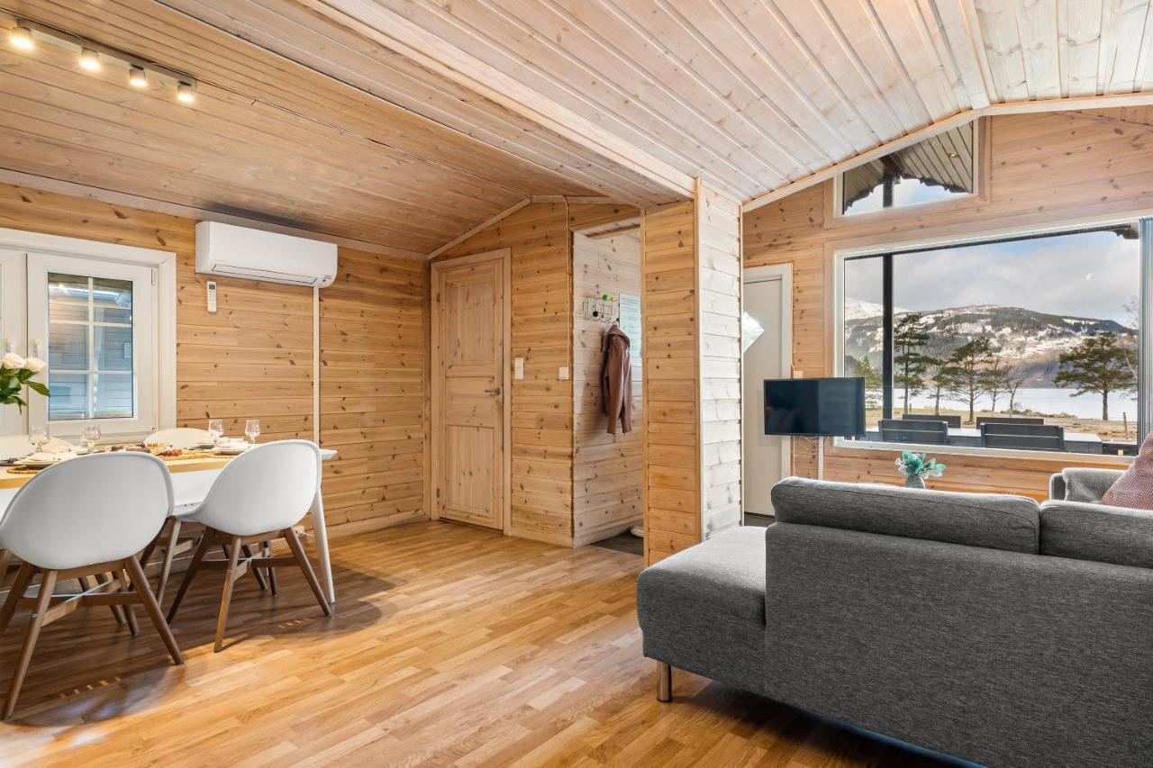 Mikkelparken Ferietun Hotel Kinsarvik Kültér fotó