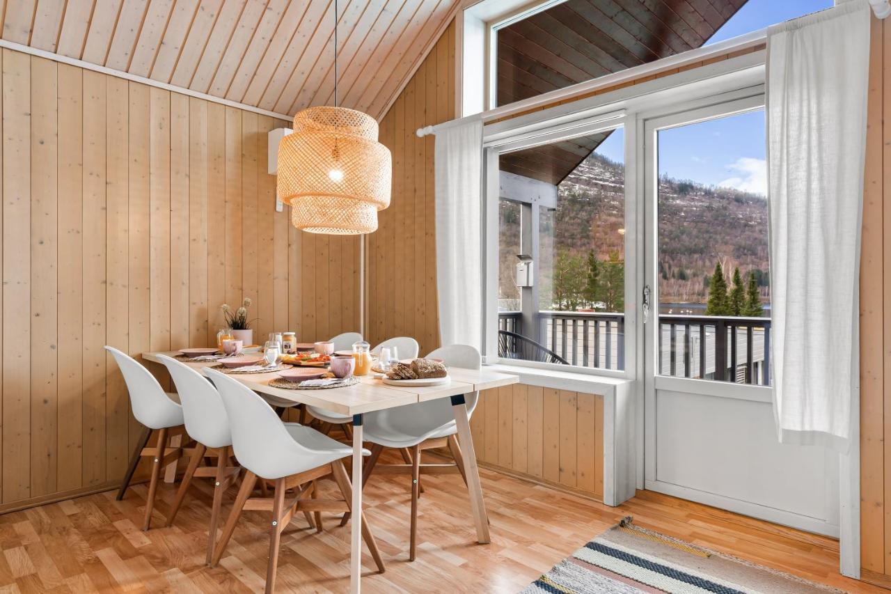 Mikkelparken Ferietun Hotel Kinsarvik Kültér fotó