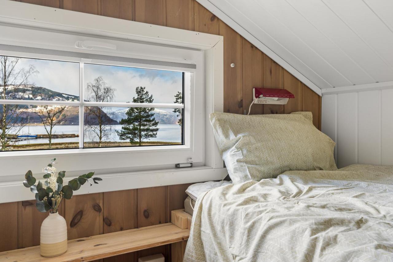 Mikkelparken Ferietun Hotel Kinsarvik Kültér fotó