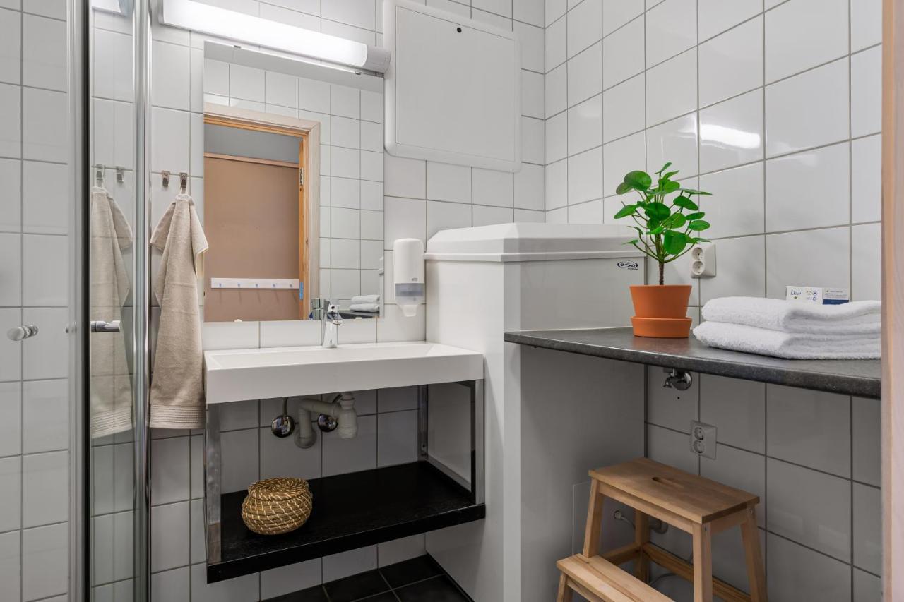 Mikkelparken Ferietun Hotel Kinsarvik Kültér fotó