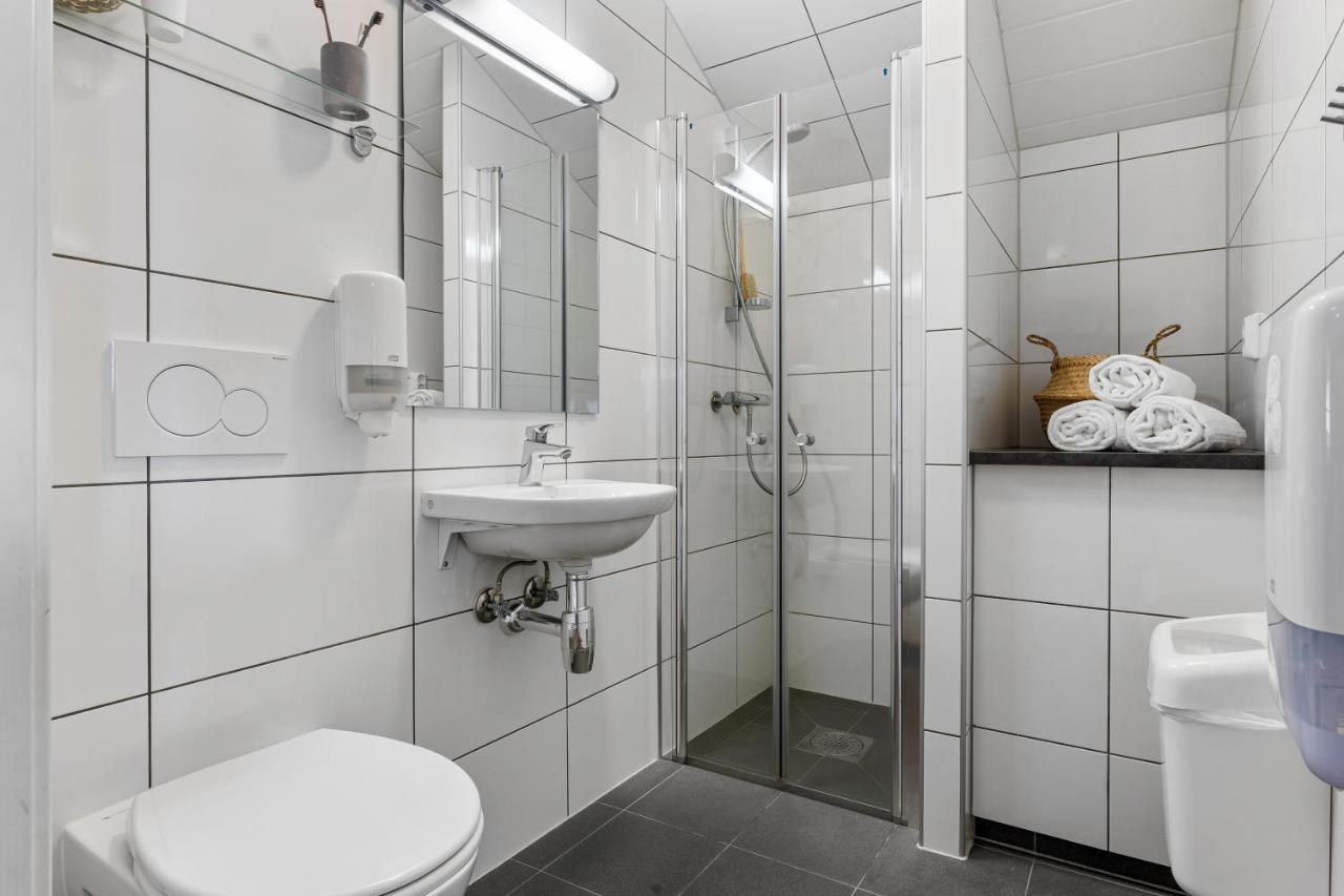 Mikkelparken Ferietun Hotel Kinsarvik Kültér fotó