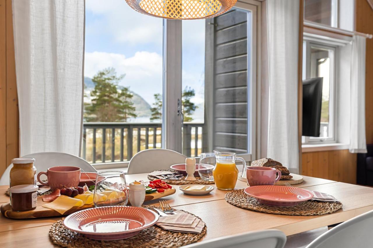 Mikkelparken Ferietun Hotel Kinsarvik Kültér fotó
