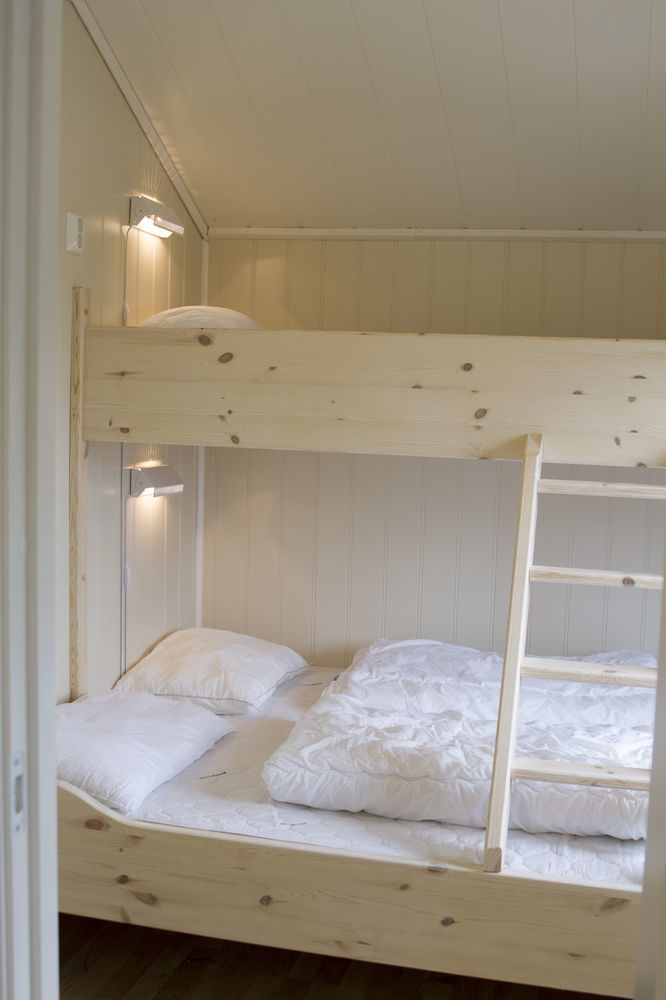 Mikkelparken Ferietun Hotel Kinsarvik Kültér fotó