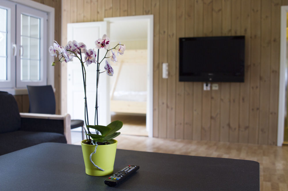 Mikkelparken Ferietun Hotel Kinsarvik Kültér fotó