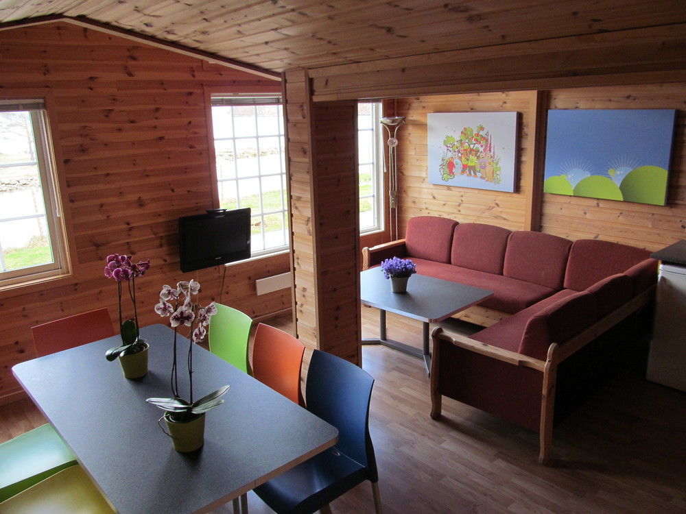 Mikkelparken Ferietun Hotel Kinsarvik Kültér fotó